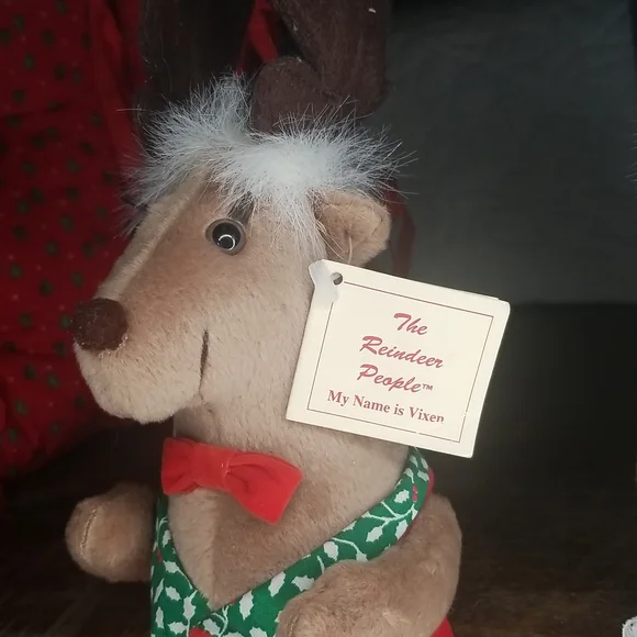 Vintage The Reindeer People Plush Set-Vixen&Victoria-Shelf/Mantle Sitters-9in. - Picture 5 of 7
